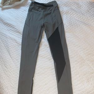 XS Grey & Black Gymshark Leggings
